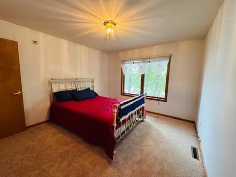 Bedroom - 1785 Springwood Dr, Harrison, MI 48625 photo 2 of 3