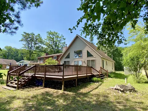 2184 Lake James Dr, Prudenville, MI 48651