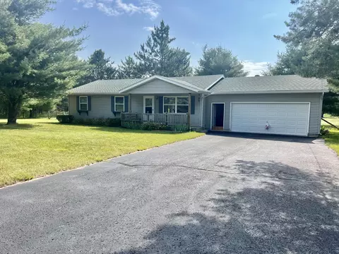 7125 S Military Rd, Grayling, MI 49738