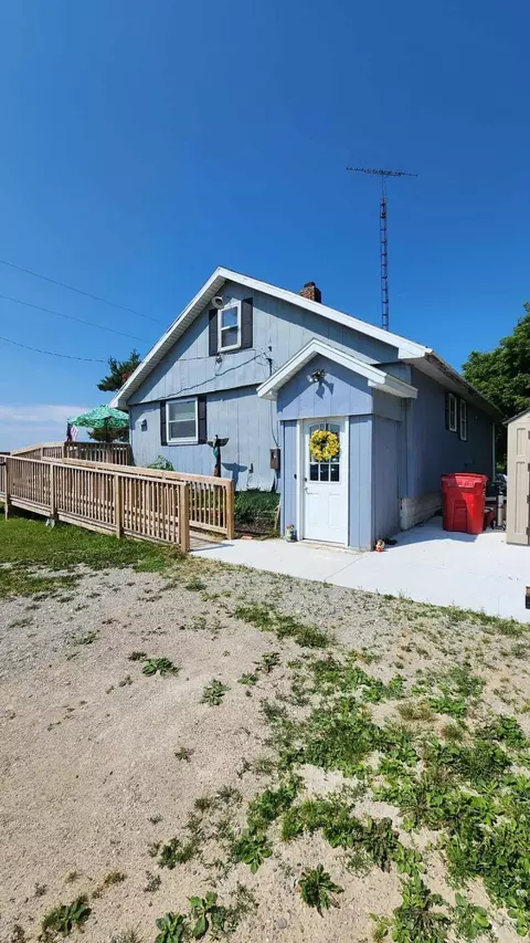 Exterior - 2064 W Scott Rd, Spruce, MI 48762 photo 2 of 5