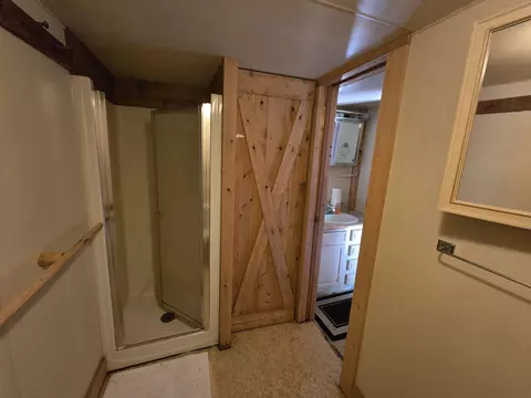 Bath - 1987 N Galbraith Rd, Mio, MI 48647 photo 2 of 3