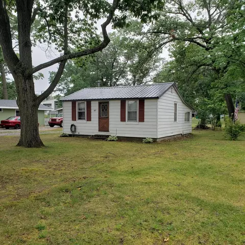 107 Sheridan Dr, Prudenville, MI 48651