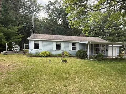 Exterior - 119 Ethel Dr, Roscommon, MI 48653 photo 7 of 9