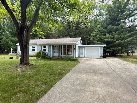 Exterior - 119 Ethel Dr, Roscommon, MI 48653 photo 6 of 9