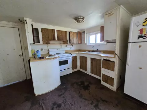 Kitchen - 3527 E Sturgeon Valley Rd, Vanderbilt, MI 49795 photo 1 of 2