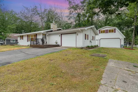332 Pingree St, Roscommon, MI 48653 photo 1
