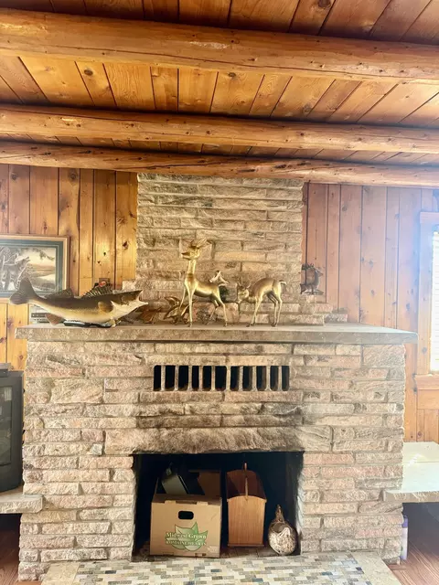Living - 2142 Eaton Trl, Grayling, MI 49738 photo 5 of 6