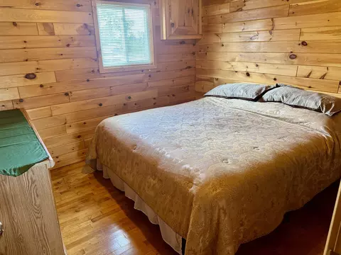 Bedroom - 2142 Eaton Trl, Grayling, MI 49738 photo 2 of 7