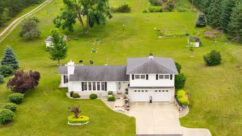 975 Poquette Rd, Gaylord, MI 49735