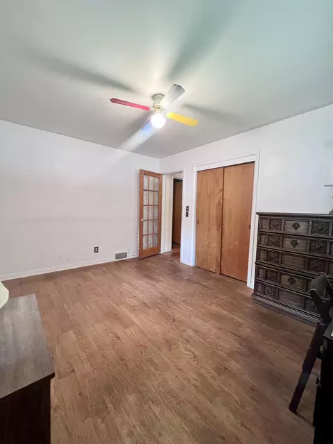 Bedroom - 1003 Ada St, Owosso, MI 48867 photo 2 of 4