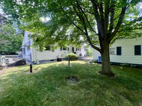 Exterior - 1003 Ada St, Owosso, MI 48867 photo 4 of 6