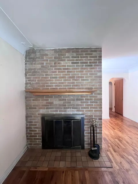 Living - 1003 Ada St, Owosso, MI 48867 photo 2 of 2