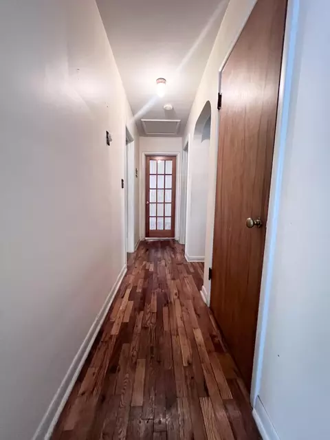 Entry Way - 1003 Ada St, Owosso, MI 48867 photo 2 of 2