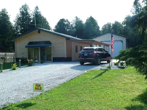4083 N St Martins Point Rd, Hessel, MI 49745