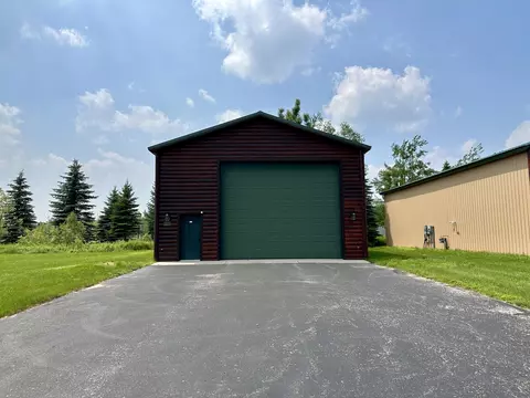 1121 Marina Dr, Cheboygan, MI 49721