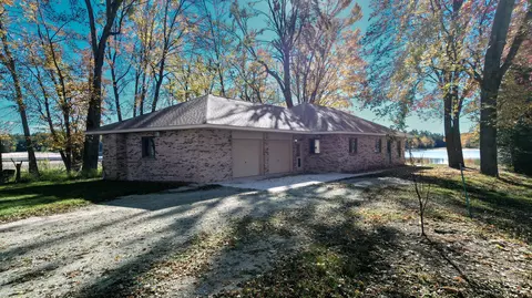13199 N Shore Dr, Millersburg, MI 49759