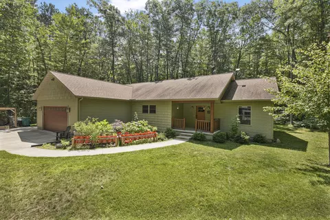 5139 W Emery Rd, Prudenville, MI 48651