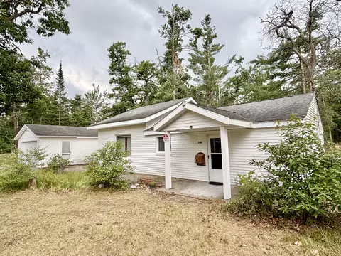 2704 Big Antler Rd, Lewiston, MI 49756