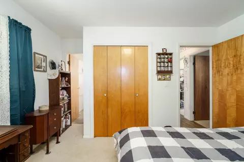 Bedroom - 2191 Grand River Rd, Bancroft, MI 48414 photo 5 of 5