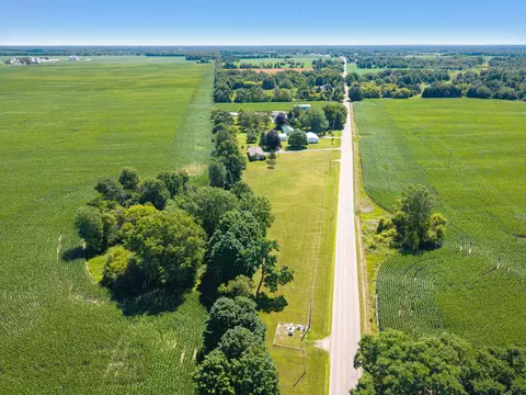 View/Area - 2191 Grand River Rd, Bancroft, MI 48414 photo 2 of 8
