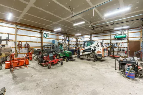 Exterior - 2191 Grand River Rd, Bancroft, MI 48414 photo 10 of 11