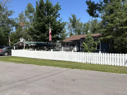 14427 Belz Ln, Presque Isle, MI 49777