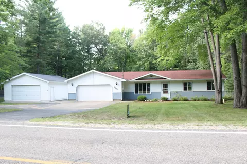 992 Springwood Dr, Prudenville, MI 48651