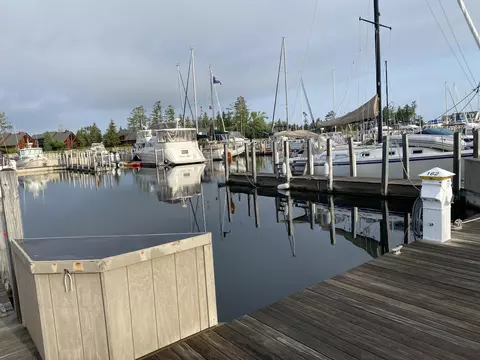 162 Boat Club Dr #SLIP 162, Cheboygan, MI 49721