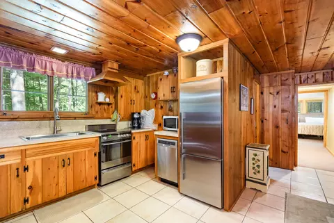 Kitchen - 141 Juniper St, Roscommon, MI 48653 photo 2 of 2