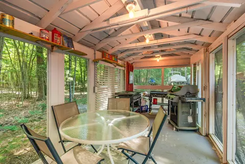 Exterior - 141 Juniper St, Roscommon, MI 48653 photo 3 of 7