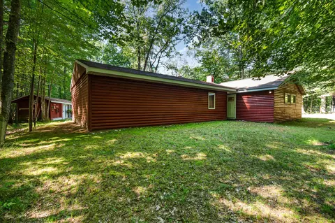 Exterior - 141 Juniper St, Roscommon, MI 48653 photo 6 of 7