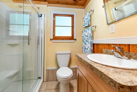 Bath - 141 Juniper St, Roscommon, MI 48653 photo 1 of 1
