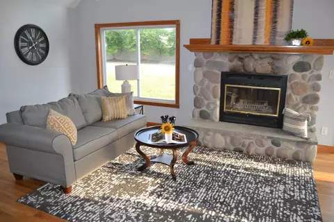 404 Summit Rd, Roscommon, MI 48653 photo 3