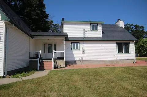 404 Summit Rd, Roscommon, MI 48653 photo 2