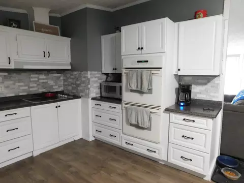 Kitchen - 7286 Smith Trl, Grayling, MI 49738 photo 2 of 3