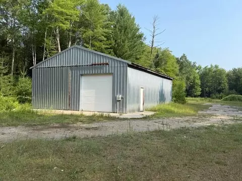 233 Sunset Dr, Roscommon, MI 48653
