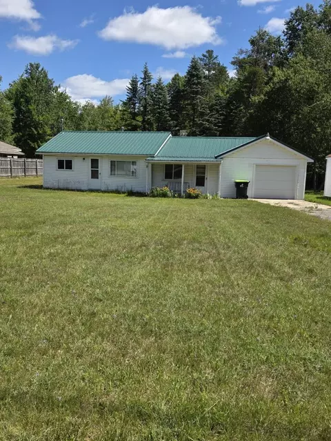 10877 Johnston Blvd, Saint Helen, MI 48656