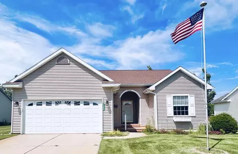 3448 Glen Meadows Dr, Gaylord, MI 49735