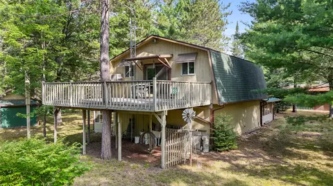 10596 Pines Trl, Roscommon, MI 48653