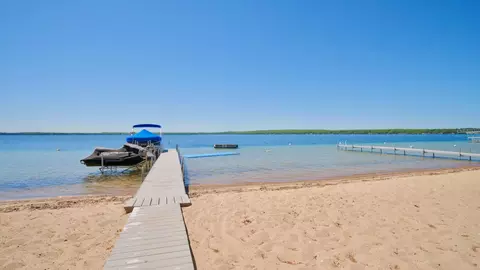 126 Flag Point Dr #3-B, Roscommon, MI 48653 photo 8