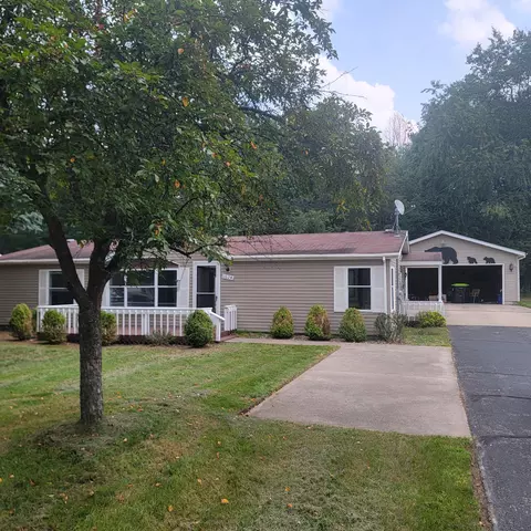 1624 Kennedy Dr, Saint Helen, MI 48656