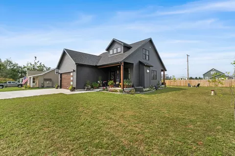 423 N Court Ave, Gaylord, MI 49735