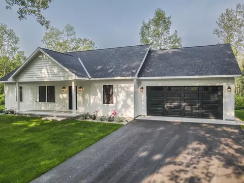 547 Franklin Estates Dr, Petoskey, MI 49770
