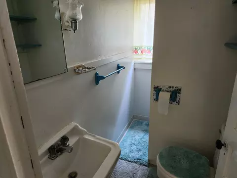 Bath - 46 Bridge St, Petoskey, MI 49770 photo 1 of 2