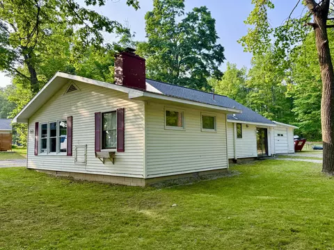 14507 Parallel Ave, Alpena, MI 49707