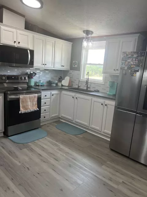 Kitchen - 2355 M65 N, Lachine, MI 49753 photo 1 of 3