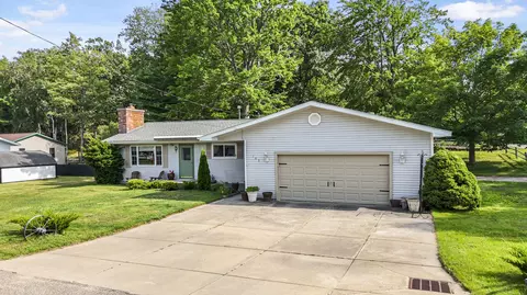 105 Ashwood Dr, Prudenville, MI 48651
