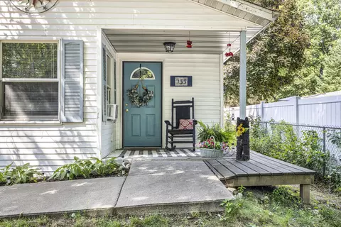 133 Mohican Ave, Houghton Lake, MI 48629