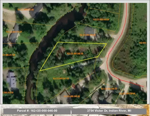 3754 Victor Dr, Indian River, MI 49749