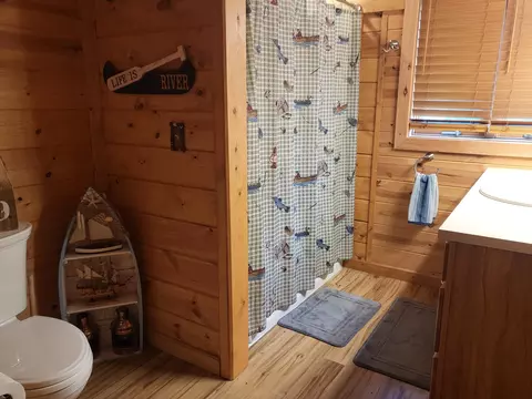 Bath - 3459 Short St, Grayling, MI 49738 photo 6 of 9